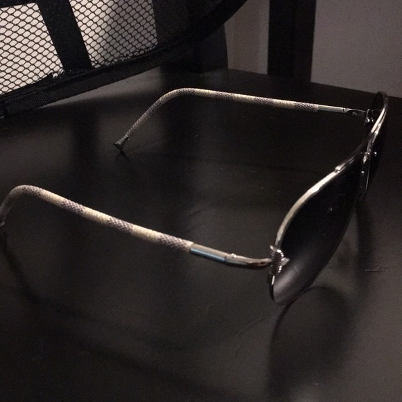Louis Vuitton Sunglasses - Picture 2 of 8